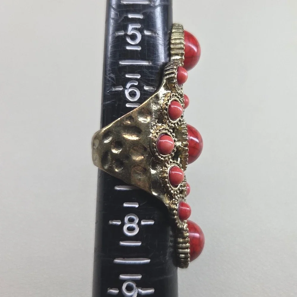 Boho Red Faux Coral Stone Statement Ring Gold Tone Textured Shield Size 7